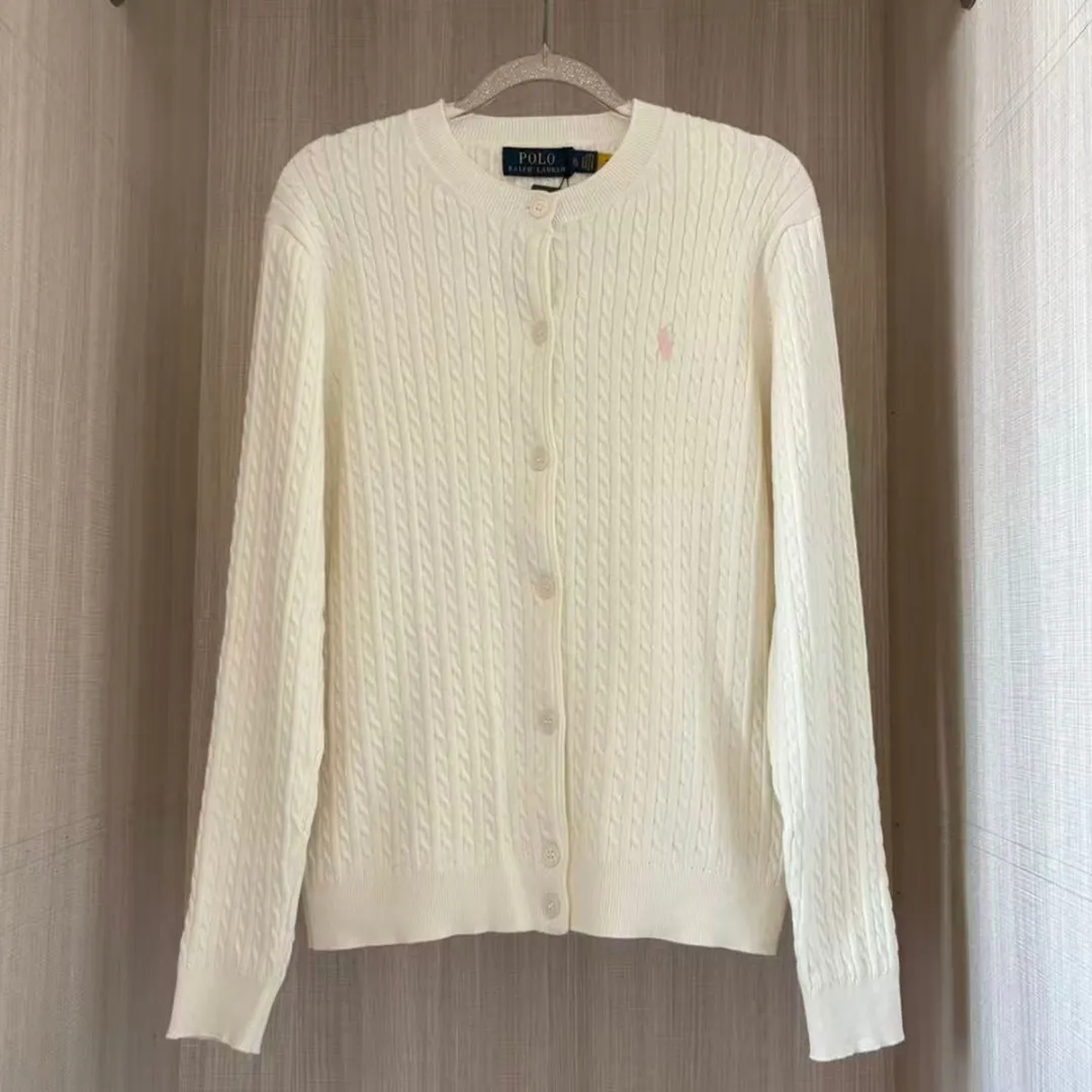 P200 RALPH LAUREN Ten Colors Classic Small Label Embroidery Round Neck Long Sleeve Button Cardigan Knitted Sweater Top Ten Colors Colors: White Black Navy Blue Gray Pink Red Watermelon Red Blue Apricot Light Purple Size: S M L XL Material: Cotton Weight: 450g